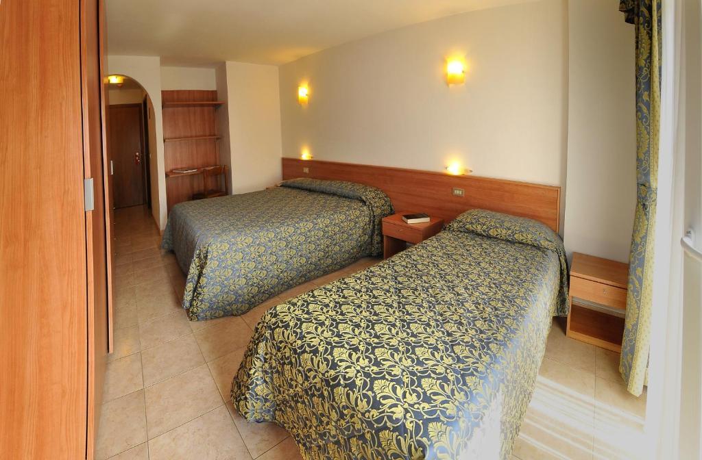 Hotel Alpen Andalo Δωμάτιο φωτογραφία